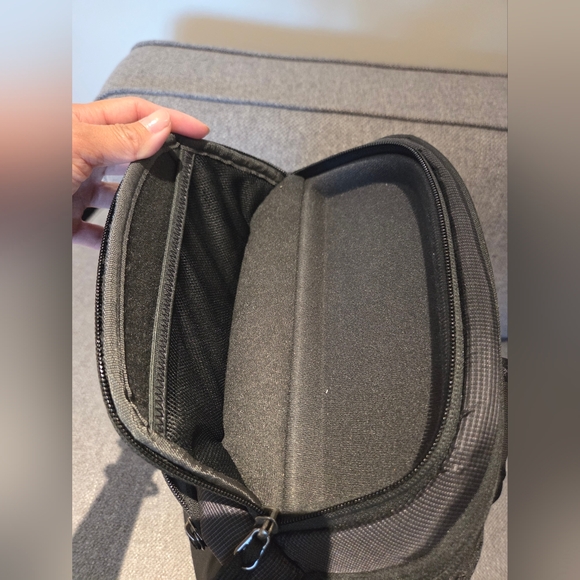 Thule Accent Black Backpack - Picture 4 of 9